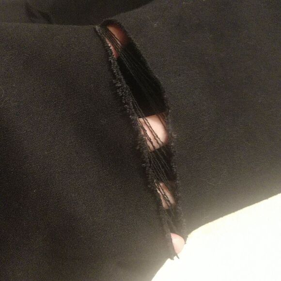 Women's Destroyed Black Jean Capri Pants Size 24 - Picture 7 of 9